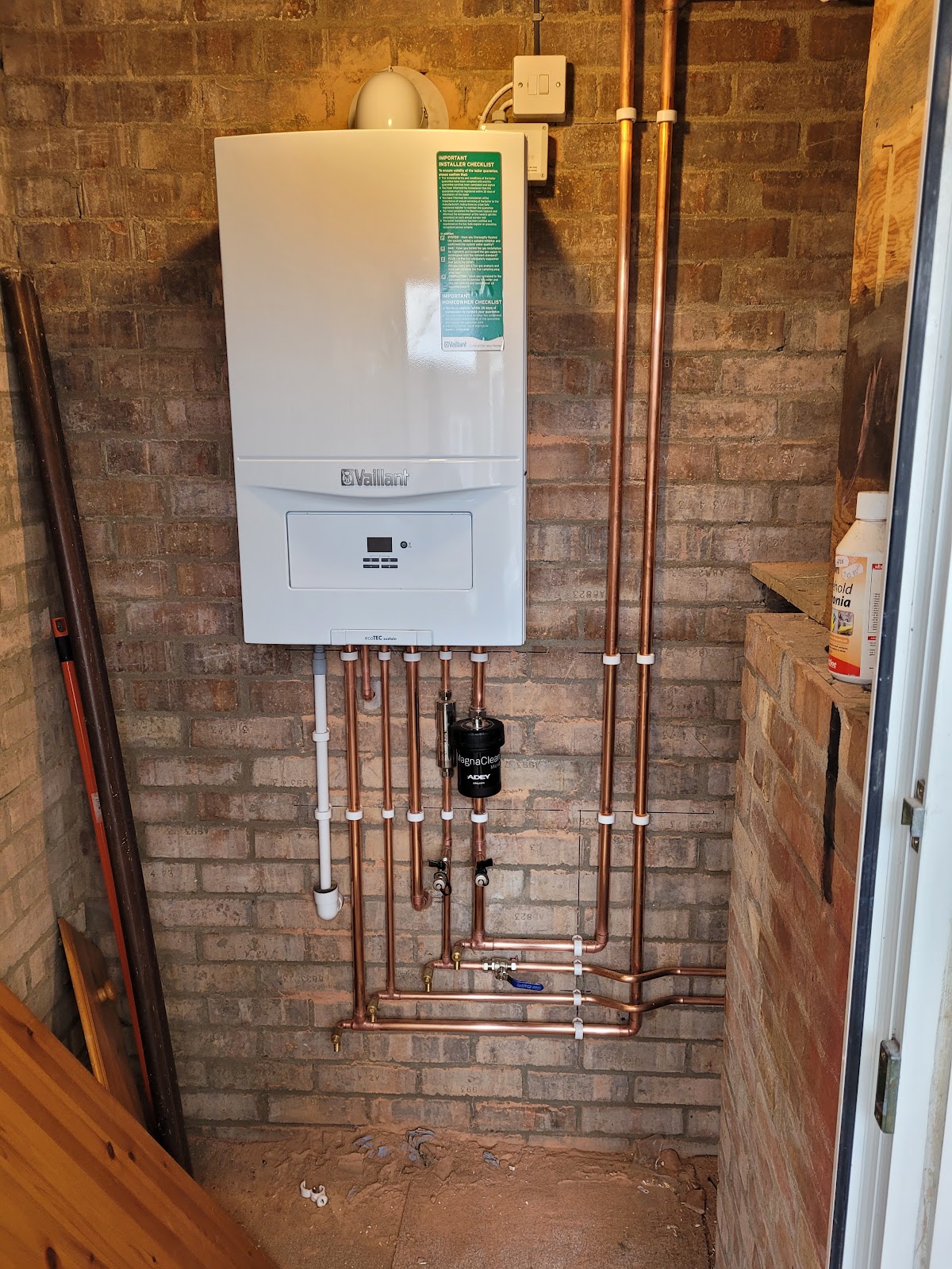 Boiler installation with copper pipework