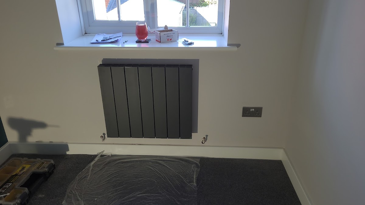 Anthracite horizontal designer radiator