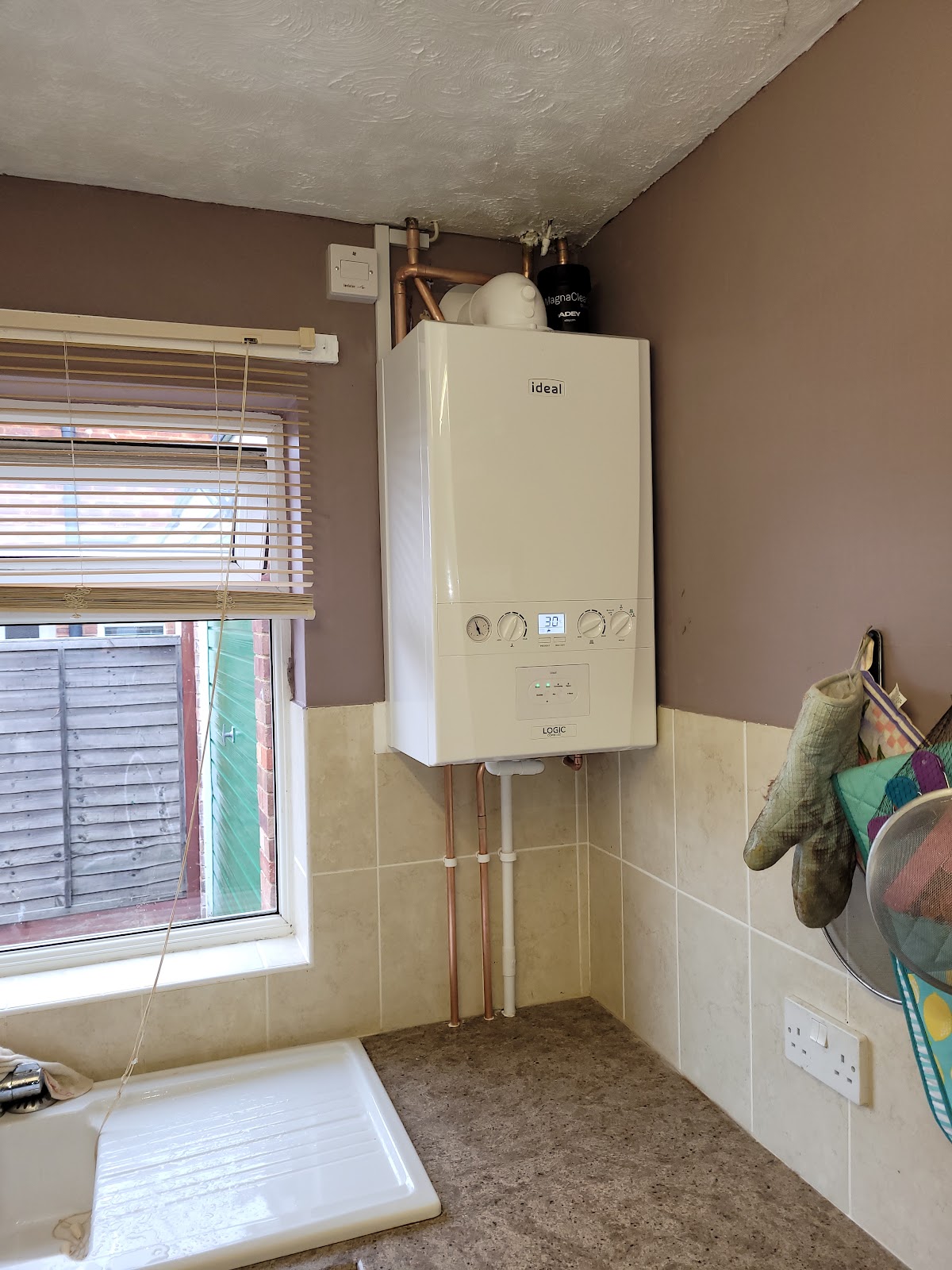 Kitchen combi install